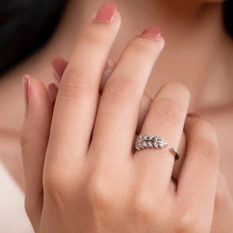 Silver Queen Leaf Ring - Adjustable